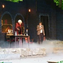 dracula 2011184193_10150294840130769_786145768_7755118_6786360_n